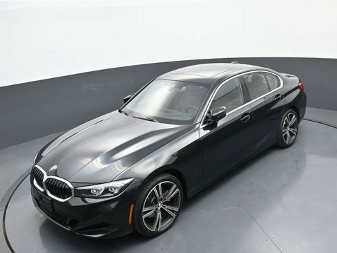 Used 2024 BMW 330i xDrive 330i xDrive w/ Premium Package image 32