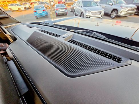 Used 2024 GMC Hummer EV 3X image 16