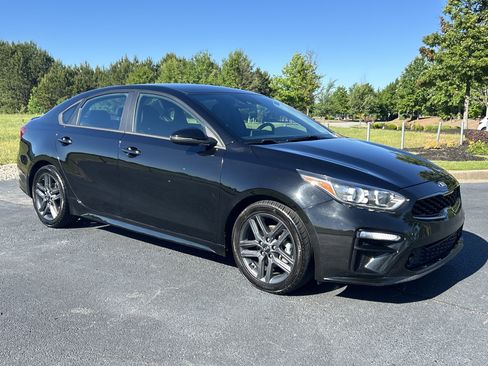 Used 2021 Kia Forte GT-Line FWD image 2