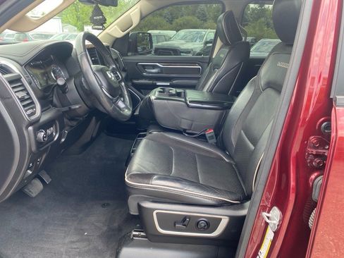 Used 2019 RAM 1500 Laramie image 9