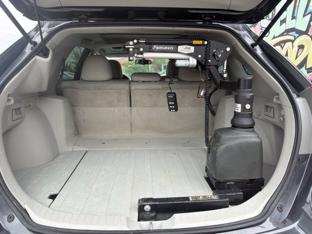 Used 2010 Toyota Venza AWD image 23