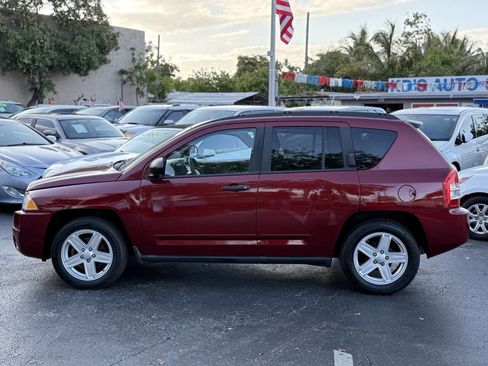 Used 2010 Jeep Compass Sport FWD image 3