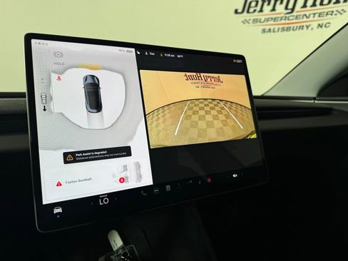 Used 2024 Tesla Model 3 Standard Range RWD image 3
