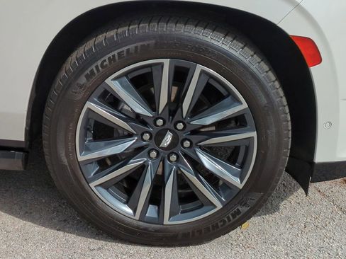 Used 2021 Cadillac Escalade Sport w/ Driver Assist Tech Package image 10