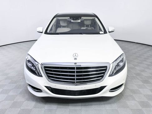 Used 2017 Mercedes-Benz S 550 Sedan w/ Premium Package image 35