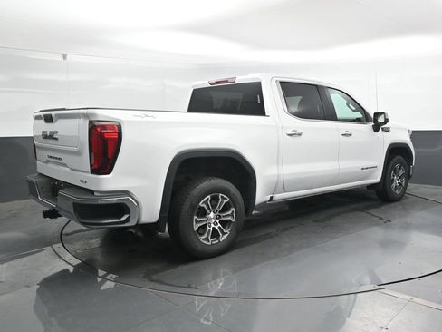 Used 2025 GMC Sierra 1500 SLT AWD/4WD image 4