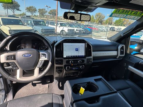 Used 2022 Ford F250 Lariat w/ Lariat Ultimate Package image 13