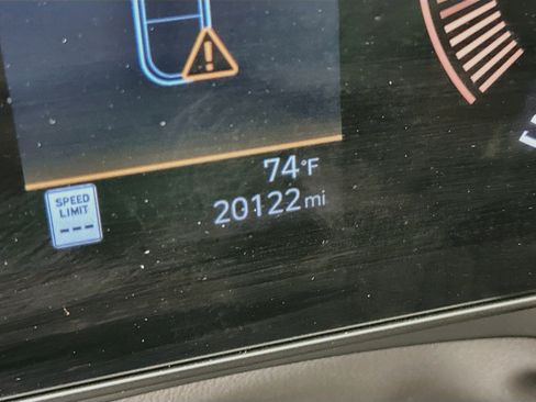 Used 2025 Hyundai Kona SEL AWD/4WD image 19