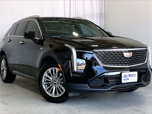 Used 2025 Cadillac XT4 Premium Luxury FWD image 1