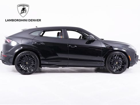 Used 2026 Lamborghini Urus SE AWD/4WD image 9
