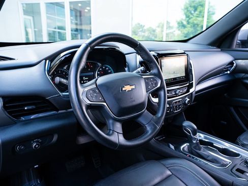 Used 2023 Chevrolet Traverse LT w/ LT Premium Package FWD image 31