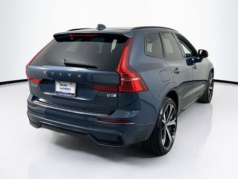 Used 2023 Volvo XC60 B5 Ultimate w/ Protection Package Premier image 5