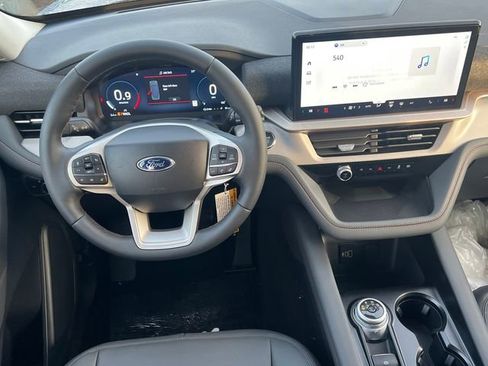 New 2026 Ford Explorer Active w/ Active Comfort Package image 15