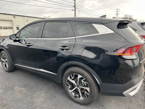 Used 2025 Kia Sportage EX image 6