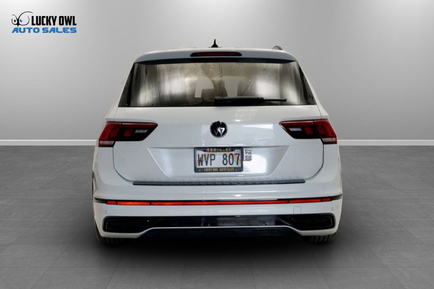 Used 2023 Volkswagen Tiguan SE R-Line FWD image 8