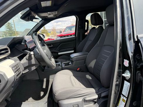 Used 2024 Toyota Tacoma TRD Off-Road image 16