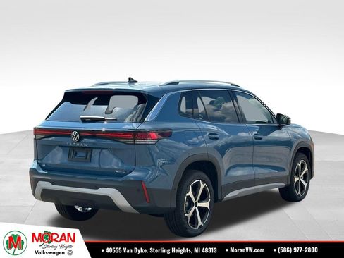 Used 2026 Volkswagen Tiguan SE AWD/4WD image 4
