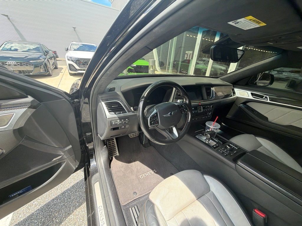 Used 2019 Genesis G80 3.3T Sport RWD image 12