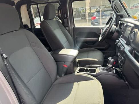 Used 2020 Jeep Gladiator Sport w/ Quick Order Package 24S AWD/4WD image 25