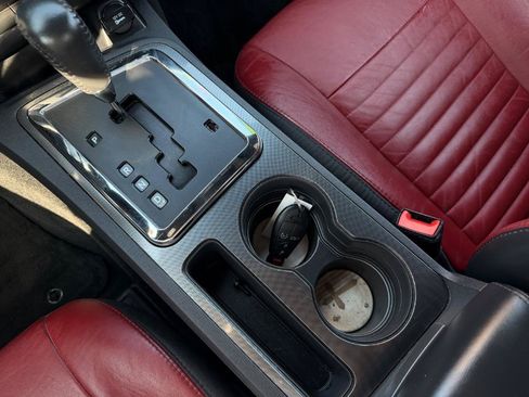 Used 2014 Dodge Challenger SXT RWD image 10