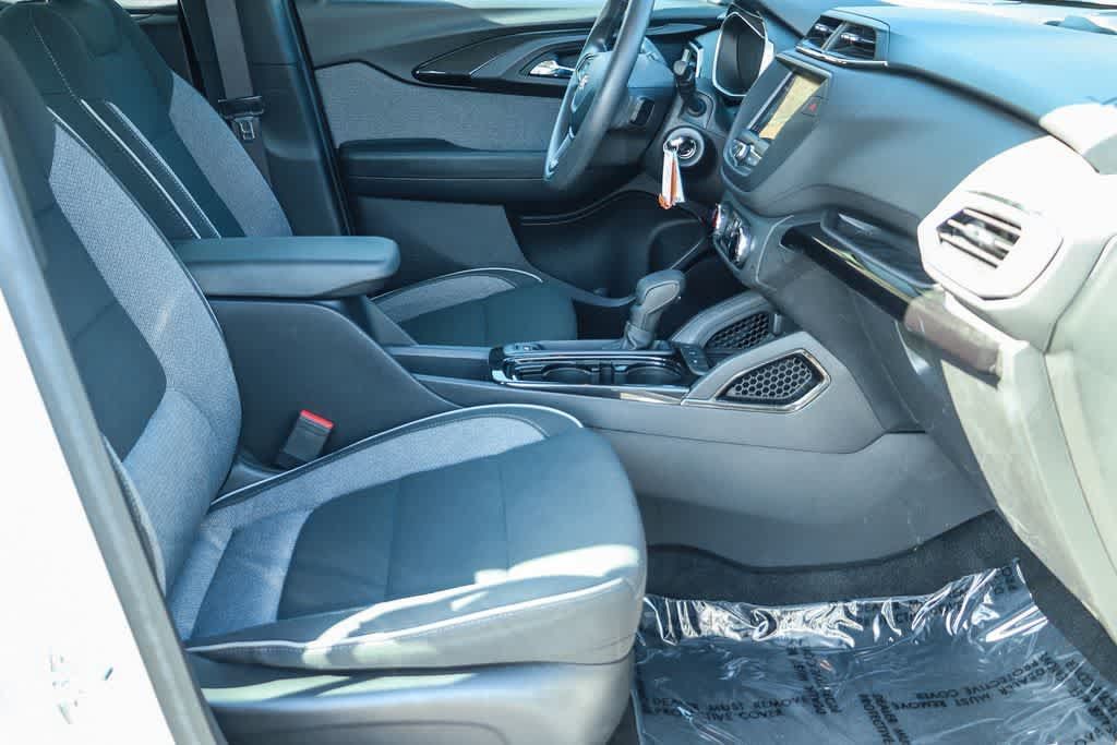 Used 2022 Chevrolet TrailBlazer LS FWD image 16
