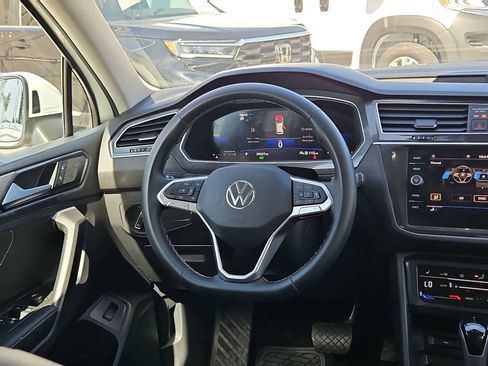 Used 2024 Volkswagen Tiguan SE FWD image 26