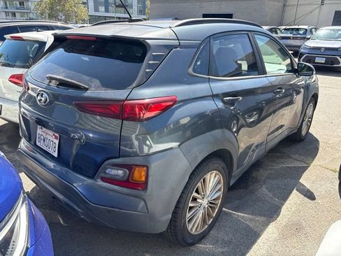 Used 2018 Hyundai Kona SEL w/ SEL Tech Package 02 FWD image 3