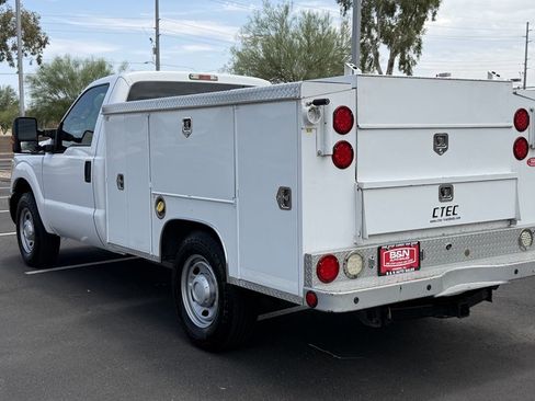 Used 2016 Ford F250 XL w/ Power Equipment Group RWD image 3