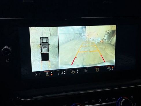 Certified 2024 GMC Sierra 1500 AT4 w/ Technology Package AWD/4WD image 6