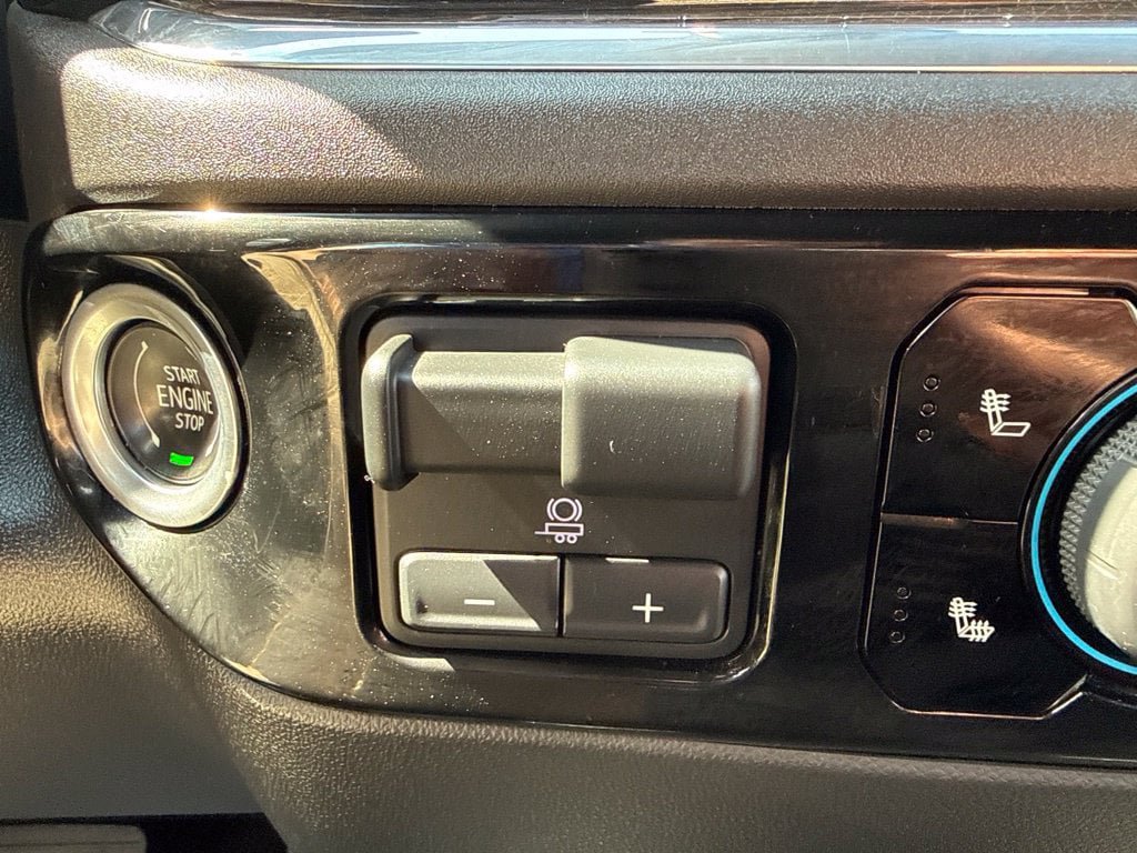 Used 2023 Chevrolet Silverado 1500 RST AWD/4WD image 31