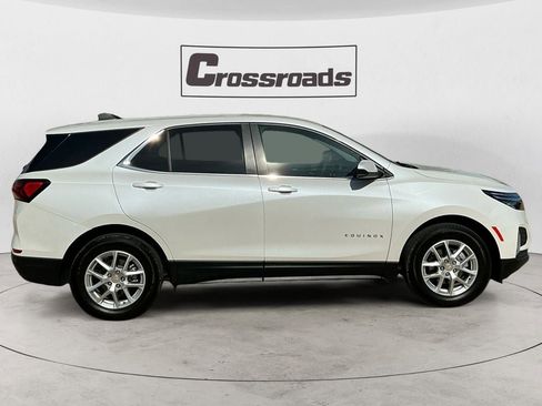 Used 2024 Chevrolet Equinox LT w/ LPO, Floor Liner Package FWD image 6