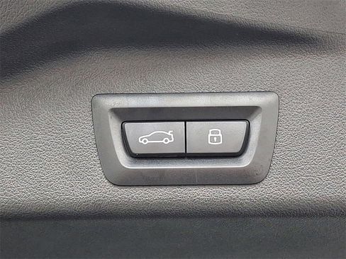 Used 2024 BMW X5 xDrive40i w/ Premium Package image 28