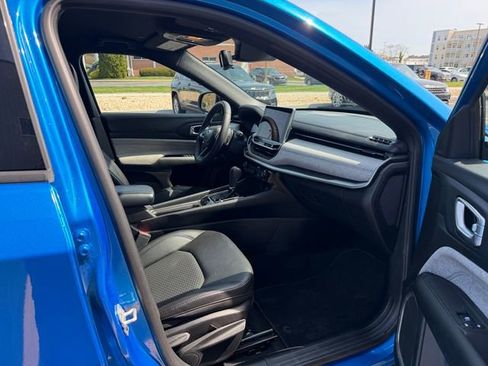 Used 2024 Jeep Compass Latitude AWD/4WD image 19