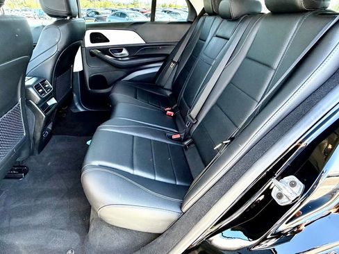Certified 2025 Mercedes-Benz GLE 450e 4MATIC image 32