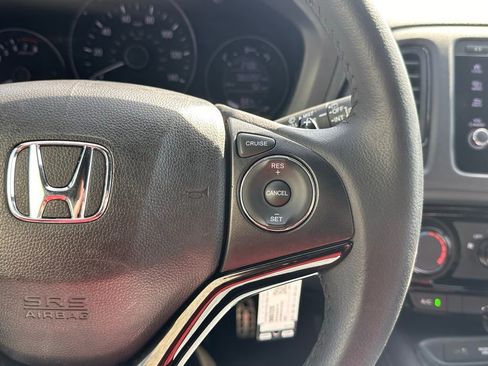 Used 2020 Honda HR-V Sport image 25