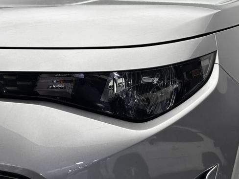 Used 2025 Kia Soul EX FWD image 3