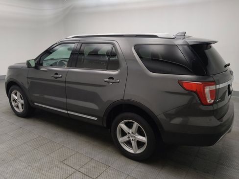 Used 2017 Ford Explorer XLT w/ Equipment Group 202A AWD/4WD image 3