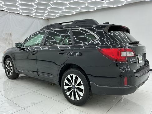 Used 2017 Subaru Outback 3.6R Limited AWD/4WD image 11