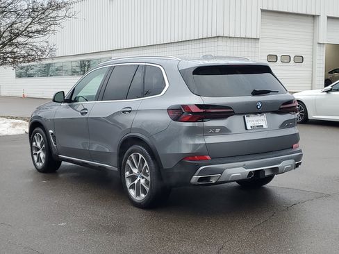 Certified 2026 BMW X5 xDrive40i w/ Climate Comfort Package image 2