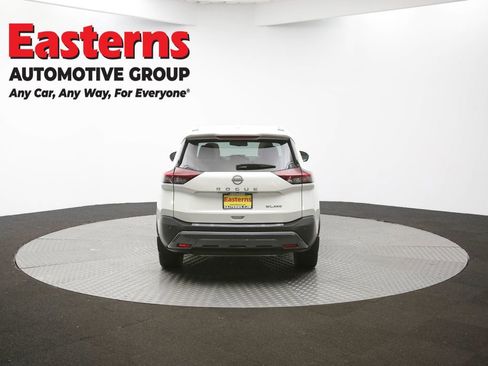 Used 2023 Nissan Rogue SL w/ SL Premium Package image 39