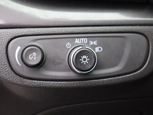 Used 2021 Buick Encore Preferred w/ Safety Package AWD/4WD image 18