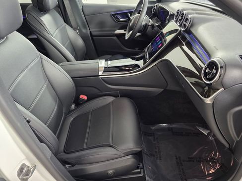 Certified 2025 Mercedes-Benz GLC 300 image 28