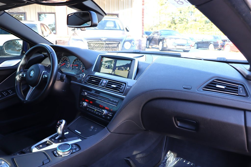 Used 2015 BMW M6 Convertible RWD image 30