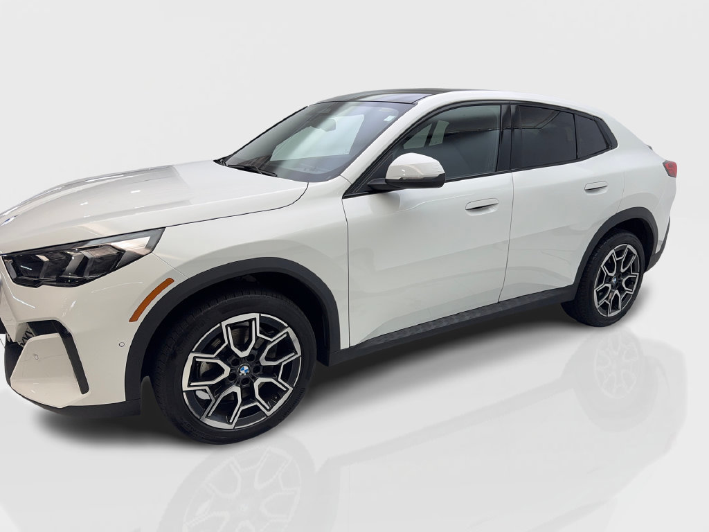 Used 2025 BMW X2 xDrive28i AWD/4WD image 12