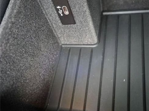 Used 2022 BMW 540i w/ Executive Package image 4