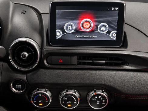 Used 2018 FIAT 124 Spider Abarth w/ Convenience Group RWD image 26