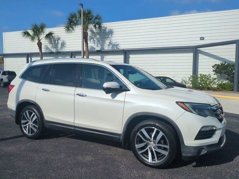Used 2016 Honda Pilot Touring image 2