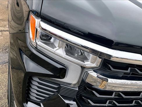 Used 2025 Chevrolet Silverado 1500 LT AWD/4WD image 34