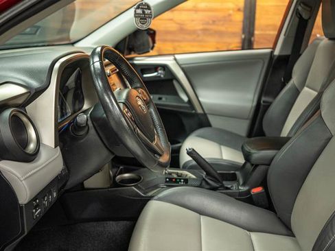 Used 2013 Toyota RAV4 Limited image 9