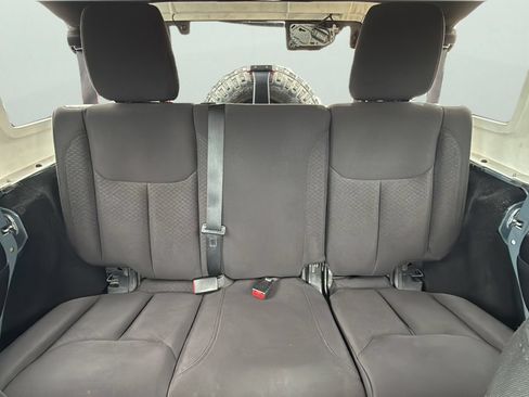 Used 2014 Jeep Wrangler Unlimited Sport w/ Quick Order Package 24S AWD/4WD image 22